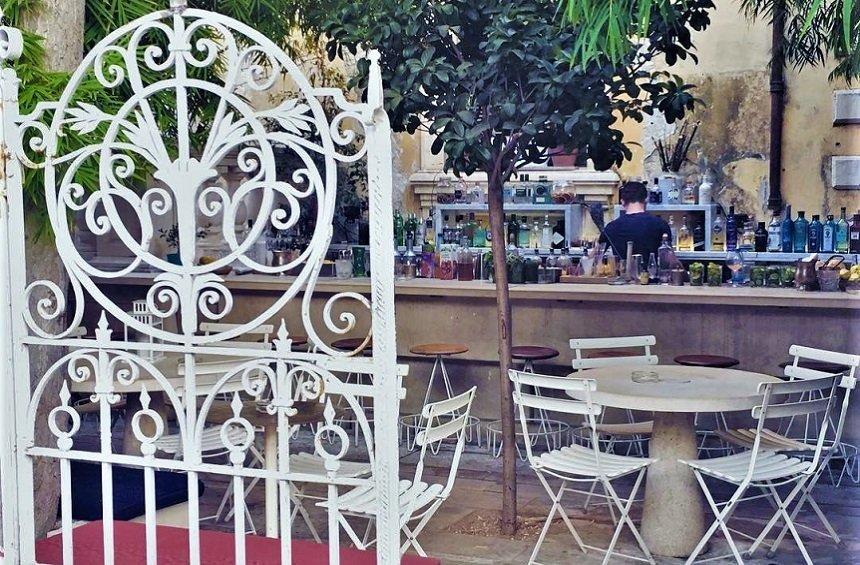 Gin Garden: Το αρχοντικό ενός πάμπλουτου Κύπριου, που έγινε αγαπημένο στέκι στη Λεμεσό!