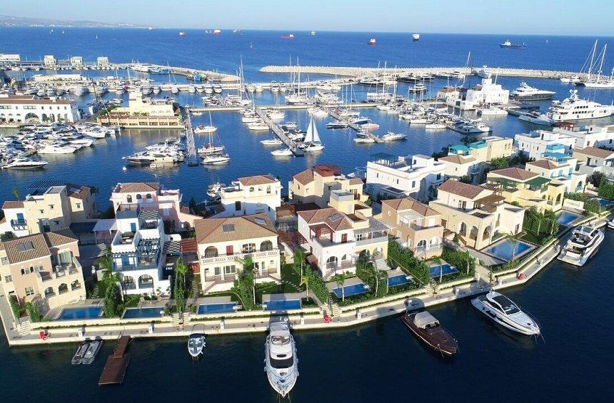 PHOTOS + VIDEO: The villas in Limassol that look like islands, are unique in the Mediterranean!