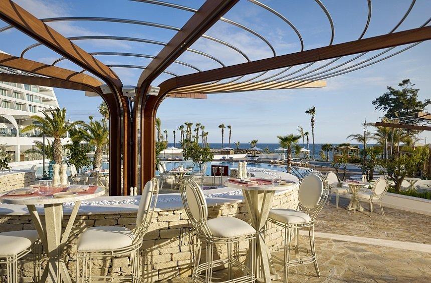 Il Teatro: A culinary journey through southern Italy, against the backdrop of the Limassol sea!
