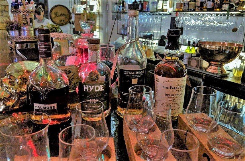 A well-known bar in Limassol introduces your very own drinks buffet!