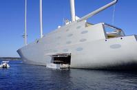 PHOTOS: Μοναδικό στο είδος του, γιγάντιο σκάφος 143 μέτρων στη Λεμεσό!