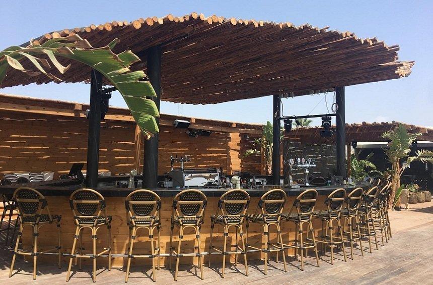 PHOTOS: Ένα beach bar που ξεχώρισε στη Λεμεσό, επιστρέφει με εκπλήξεις!