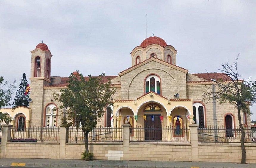 Εκκλησία Αποστόλου Ανδρέα (Μέσα Γειτονιά)
