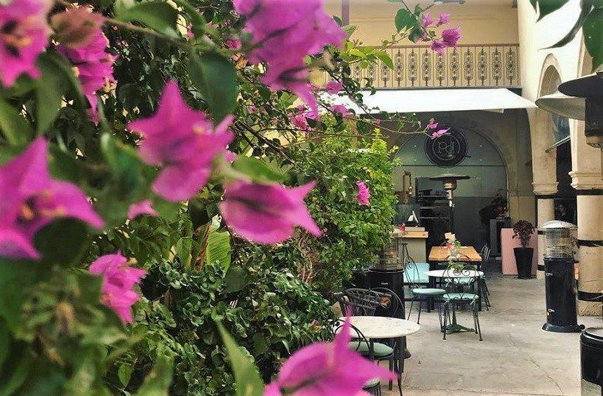 OPENING: Μια νέα, όμορφη γωνιά για φαγητό και ποτό στο κέντρο της Λεμεσού!
