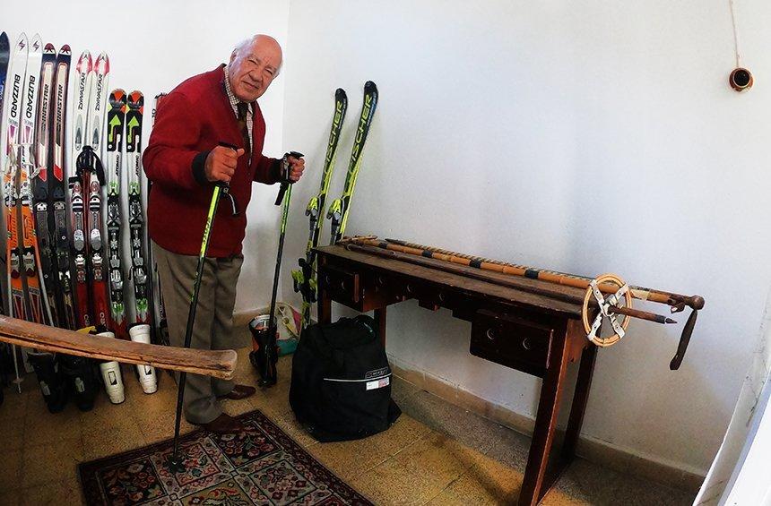 A talk with the 78-year-old man from Limassol, who found the secret to eternal youth in Platres!